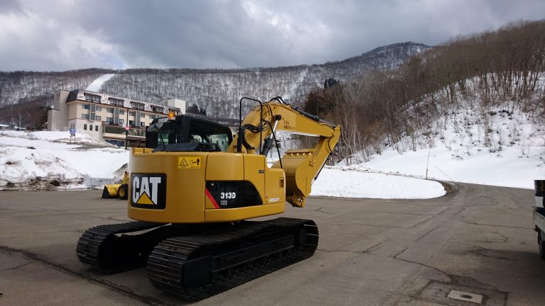 トラックローラー CAT D5C 32kg 熱い販売 その他DIY、業務、産業用品