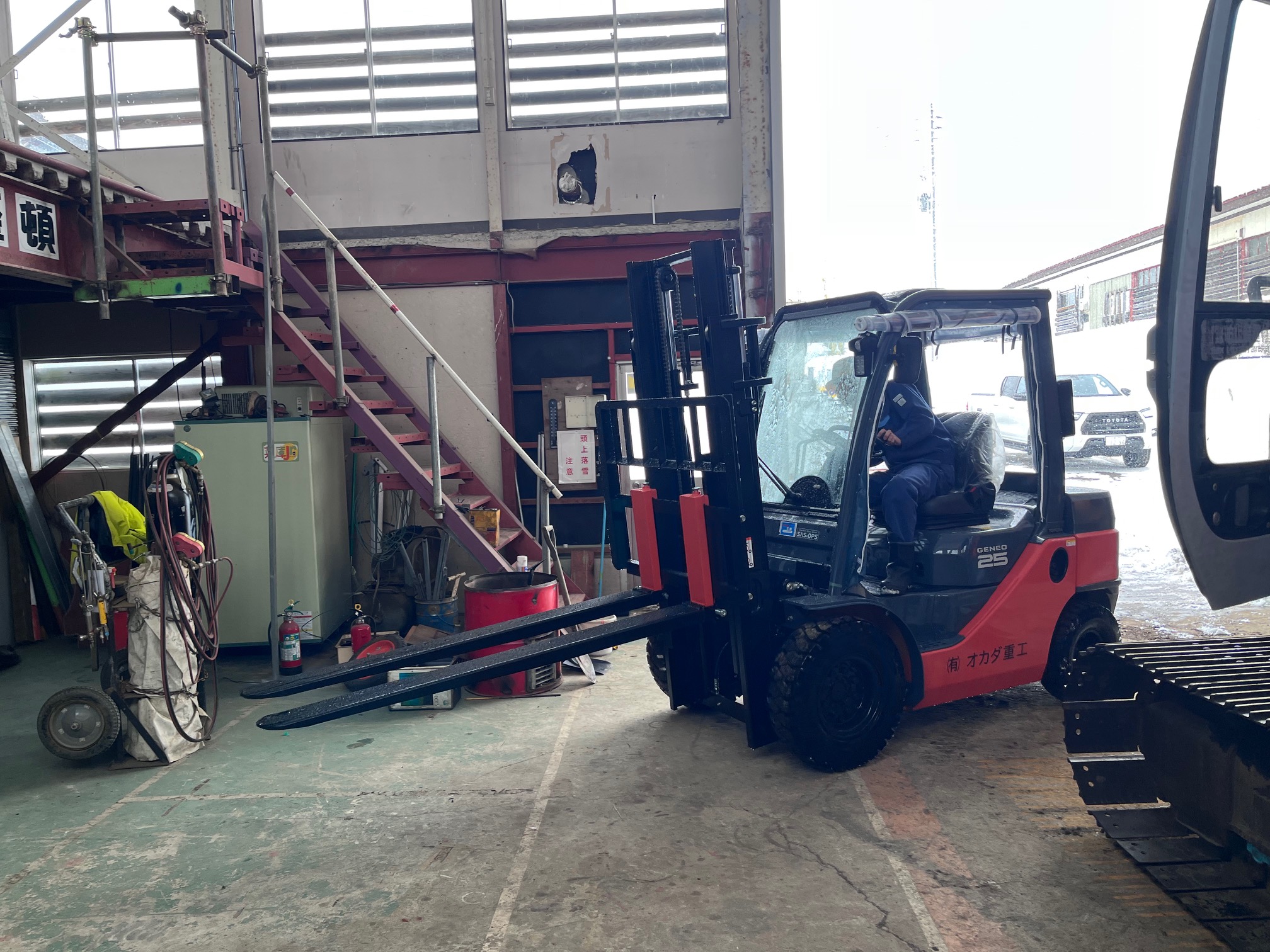 D4AE85E6-FA3F-4DC0-B430-B96EE5CF2E3B